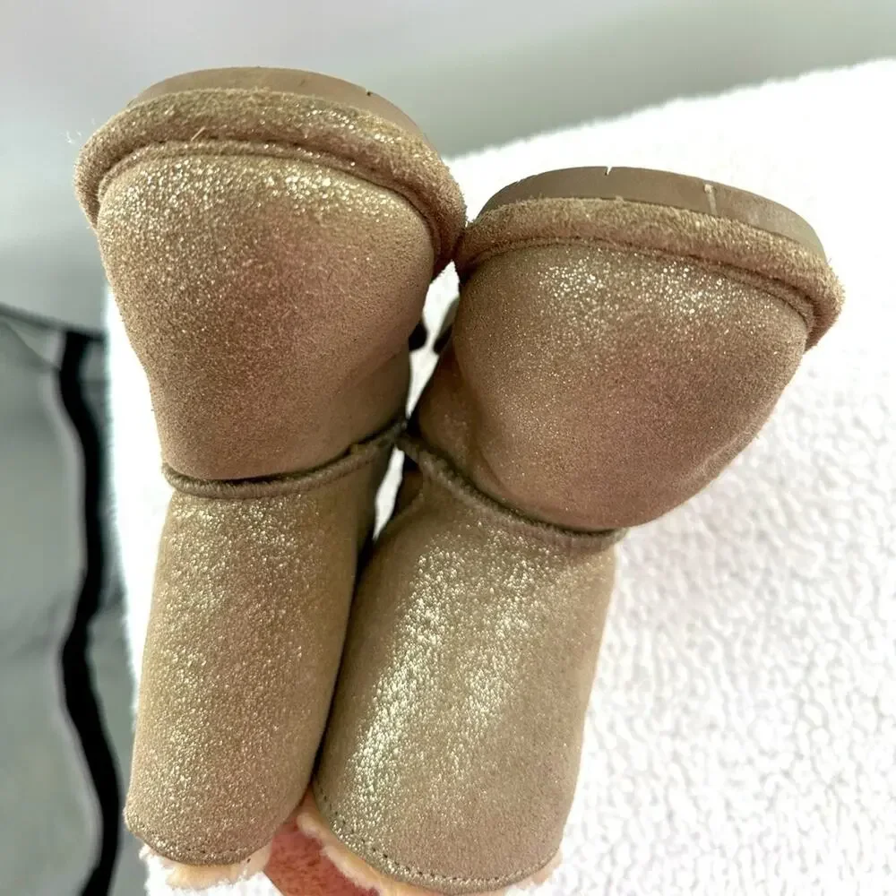 BearPaw gold glitter